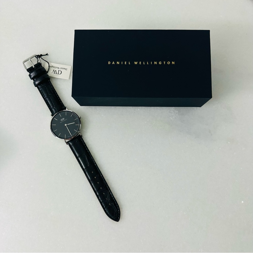 Daniel Wellington Classic Black Leather Watch